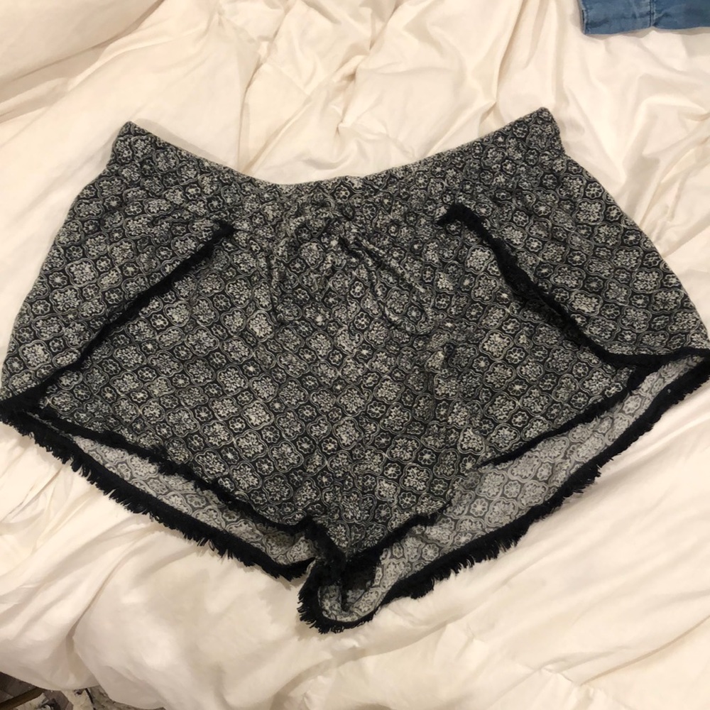 Black and white flowy shorts